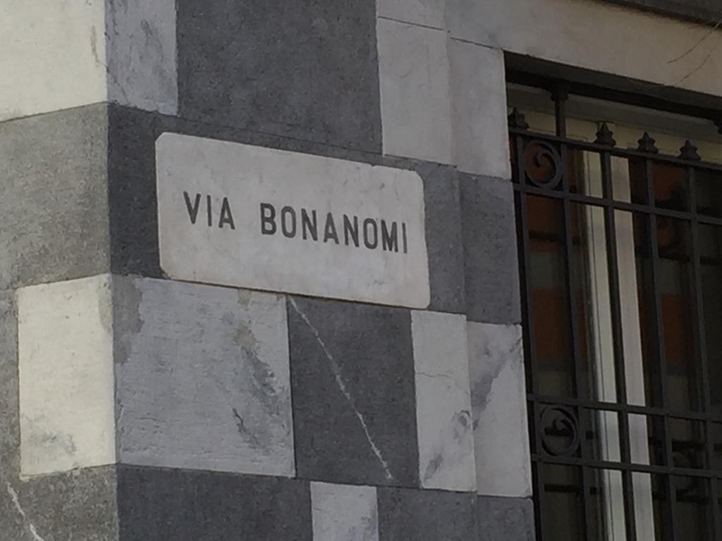 Ancient Courtyard Bonanomi In Como Historic Centre ห้อง รูปภาพ