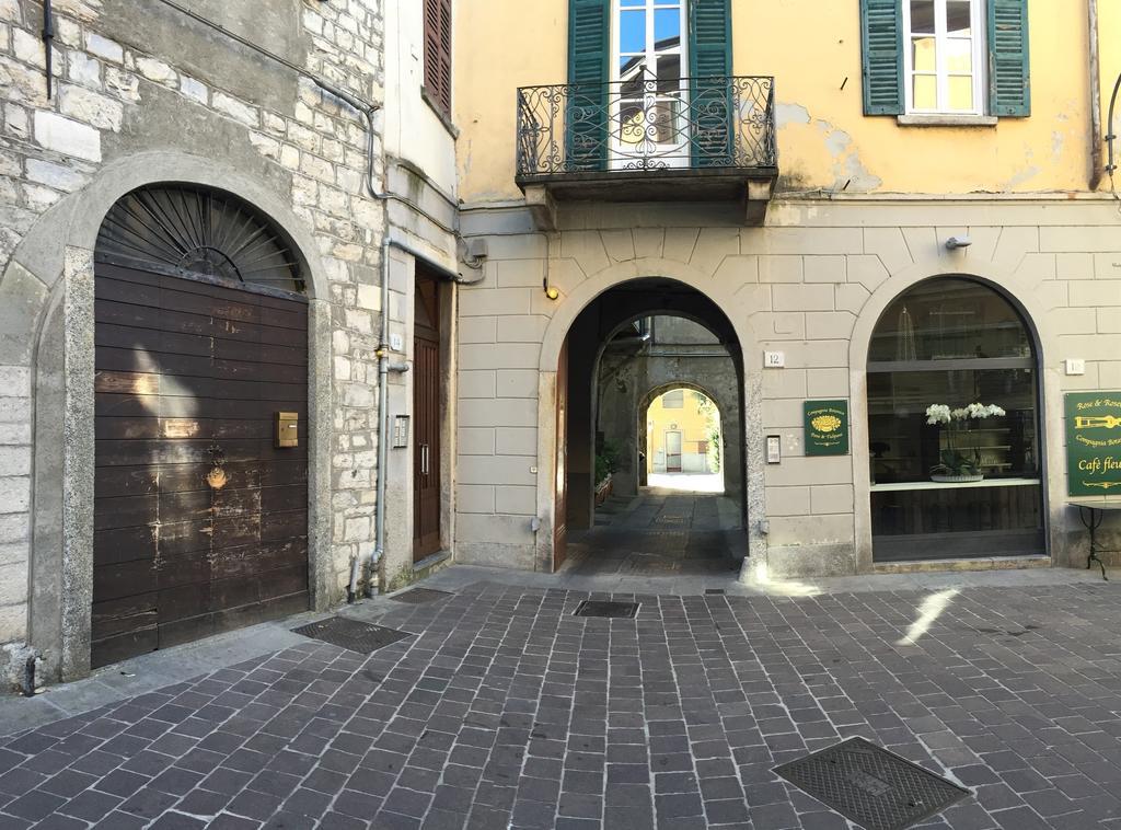 Ancient Courtyard Bonanomi In Como Historic Centre ห้อง รูปภาพ