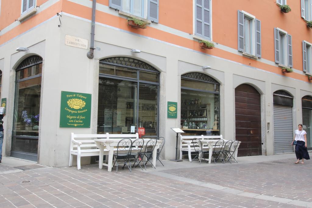 Ancient Courtyard Bonanomi In Como Historic Centre ภายนอก รูปภาพ